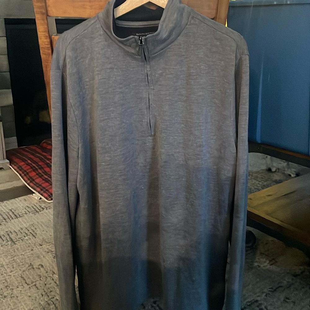 Banana Republic XXL 1/4 zip dark gray sweater.